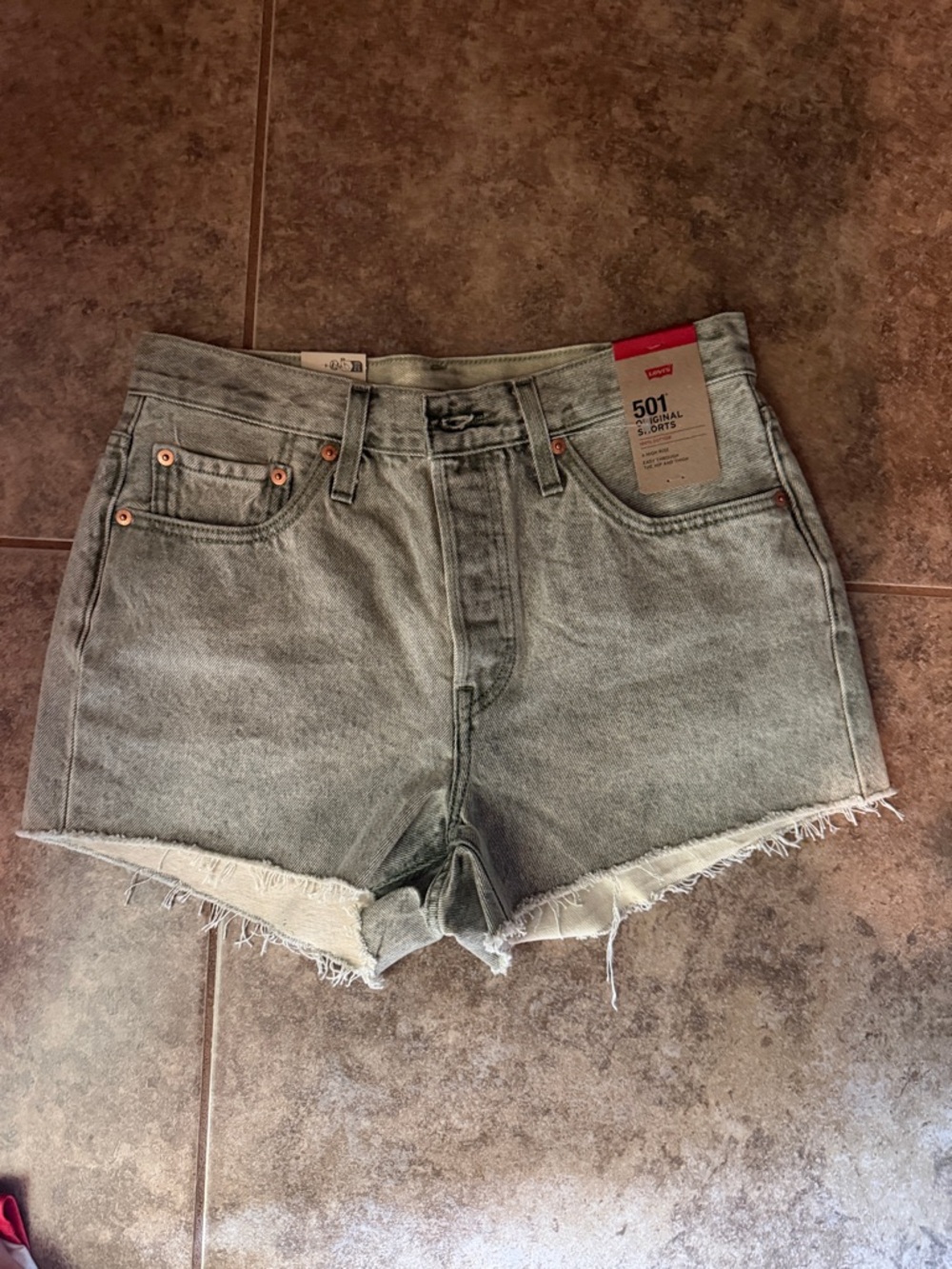 BRAND NEW WITH TAG Levi's 501 Cutoff Denim Shorts in Washed Gray